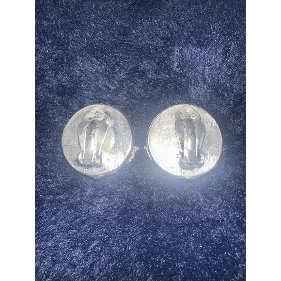 Vintage Ellen Designs Silver Plated Clear White Cabochon Flower Clip-On Earrings - Picture 3 of 5